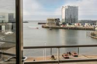 Uitzicht op een rivier vlak bij het appartement