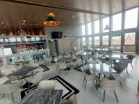 Restaurace v ubytování Eno Front One Hotel Semarang