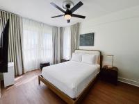 FOUND Hotel Carlton, Nob Hillにあるベッド