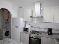 Kuchyň nebo kuchyňský kout v ubytování Casa cerca del mar con piscina privada, wifi, aire opcional, mascotas bienvenidas, playa para perros. - ES-184-55