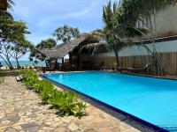 Bazén v ubytování Bombay Bicycle Club Bentota nebo v jeho okolí