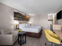 Days Inn by Wyndham Las Vegas Airport Near the Stripにあるベッド