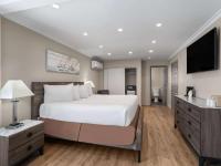 Days Inn by Wyndham Las Vegas Airport Near the Stripにあるベッド