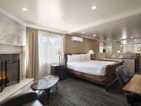 Days Inn by Wyndham Las Vegas Airport Near the Stripにあるベッド
