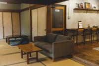 Masukichi -hostel,cafe,souvenir,guide-にあるシーティングエリア