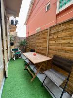 Patio lub wspólna przestrzeń na świeżym powietrzu w obiekcie La Crémaillère confine Monte-Carlo