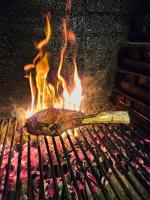 Gril dostupný pro hosty v hotelu