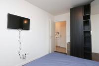 Sj&oacute;nvarps- og/e&eth;a af&thorn;reyingart&aelig;ki &aacute; Comfortable flat 15 min from Paris