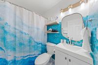 Ein Badezimmer in der Unterkunft New Luxury Listing! August sale!