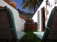 Posezení v ubytování Kanarisches Haus mit Terrasse, Whirlpool und Grill