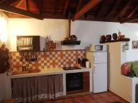 Kuchyň nebo kuchyňský kout v ubytování Kanarisches Haus mit Terrasse, Whirlpool und Grill