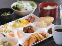 ホテルの敷地内または近くでの食事または食べ物