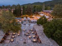 Nespecifikovaný výhled na hory nebo výhled na hory při pohledu z hotelu