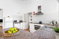 A kitchen or kitchenette at Casa Bruna - Binibeca Nou