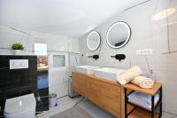Koupelna v ubytování Apartments Radeljić
