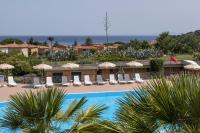 Bazén v ubytovaní Hotel Residence Isola Verde alebo v jeho blízkosti