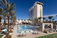 ein Bild des Resorts mit Pool und Hotel in der Unterkunft Durango Casino &amp; Resort in Las Vegas