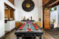 Un restaurant sau alt loc unde se poate mânca la Royal Indigo Villa