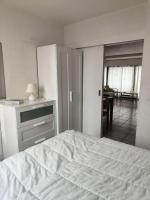 Kuchyňa alebo kuchynka v ubytovaní Résidence Palmyra - Appartement 2 pièces 4 couchages LE BARCARES MAE-5764