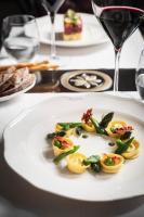 Jídlo v hotelu nebo okolí