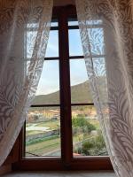 A general mountain view or a mountain view taken from Az apartmant