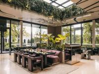 Mondrian Singapore Duxtonにあるシーティングエリア