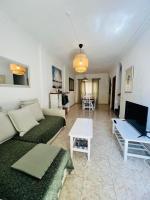 TV a/nebo společenská místnost v ubytování ALCALA Perfect Stay by Sunkeyrents