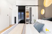 Posteľ alebo postele v izbe v ubytovaní Urban Views, Modern Apartment In The Heart of Athens