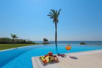 Bazén v ubytovaní Rodos Palladium Leisure & Wellness alebo v jeho blízkosti