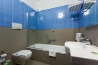 A bathroom at Hotel Villa d'Amato