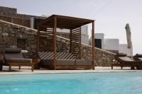 Bazén v ubytování Senses Luxury Suites & Villas nebo v jeho okolí