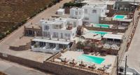 Bazén v ubytování Senses Luxury Suites & Villas nebo v jeho okolí