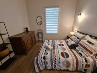 Plán poschodí v ubytovaní Gîte Familial avec Jardin Clôturé, Proche d'Orléans, Idéal pour Séjours entre Amis ou Collègues - FR-1-590-255