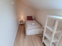 Plán poschodí v ubytovaní Gîte Familial avec Jardin Clôturé, Proche d'Orléans, Idéal pour Séjours entre Amis ou Collègues - FR-1-590-255