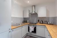 Kuchyň nebo kuchyňský kout v ubytování Cosy 1 Bedroom Apartment in Leeds