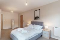 Postel nebo postele na pokoji v ubytování Spacious 2 Bed Apartment in Manchester Centre