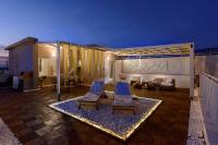 Posezení v ubytování City Skyloft - Top location & Private Roof Garden
