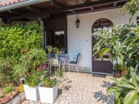Vonkajšia záhrada v ubytovaní Apartments in Crikvenica 5669