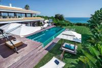 Bazén v ubytování Villa Plage Grande - Superstar luxury - Beachtop nebo v jeho okolí
