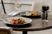 Jídlo v hotelu nebo okolí