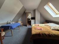 Posteľ alebo postele v izbe v ubytovaní Harmont Montis- dawna Zającówka- IDEALNA lokalizacja - leśna enklawa w centrum miasta! Sauna, masaże, zabiegi spa!