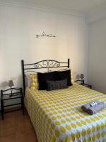 Postel nebo postele na pokoji v ubytování APARTAMENT SARDINA NEAR THE BEACH WITH POOL AND WIFI e