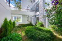 Ein Garten an der Unterkunft Biệt Thự Lan Anh Đà Lạt