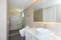 Ein Badezimmer in der Unterkunft Biệt Thự Lan Anh Đà Lạt