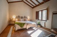 Posteľ alebo postele v izbe v ubytovaní Eco Hotel Cueva del Gato