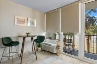 Ein Balkon oder eine Terrasse in der Unterkunft Sandestin Bayfront Studio with balcony and breathtaking views