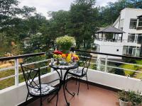 Ein Balkon oder eine Terrasse in der Unterkunft Biệt Thự Lan Anh Đà Lạt