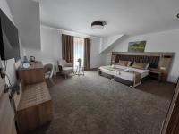 TV a/nebo společenská místnost v ubytování Evelin Deluxe House
