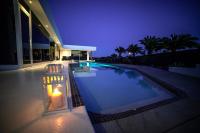Bazén v ubytování Villa Odyssey with private heated pool in Playa Blanca nebo v jeho okolí