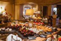 Jídlo v hotelu nebo okolí